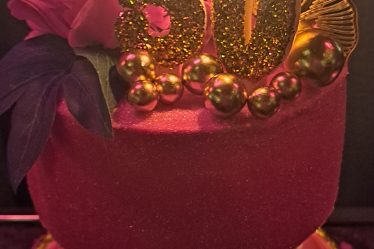 Cake by Helena Kallin https://www.instagram.com/helkal77/